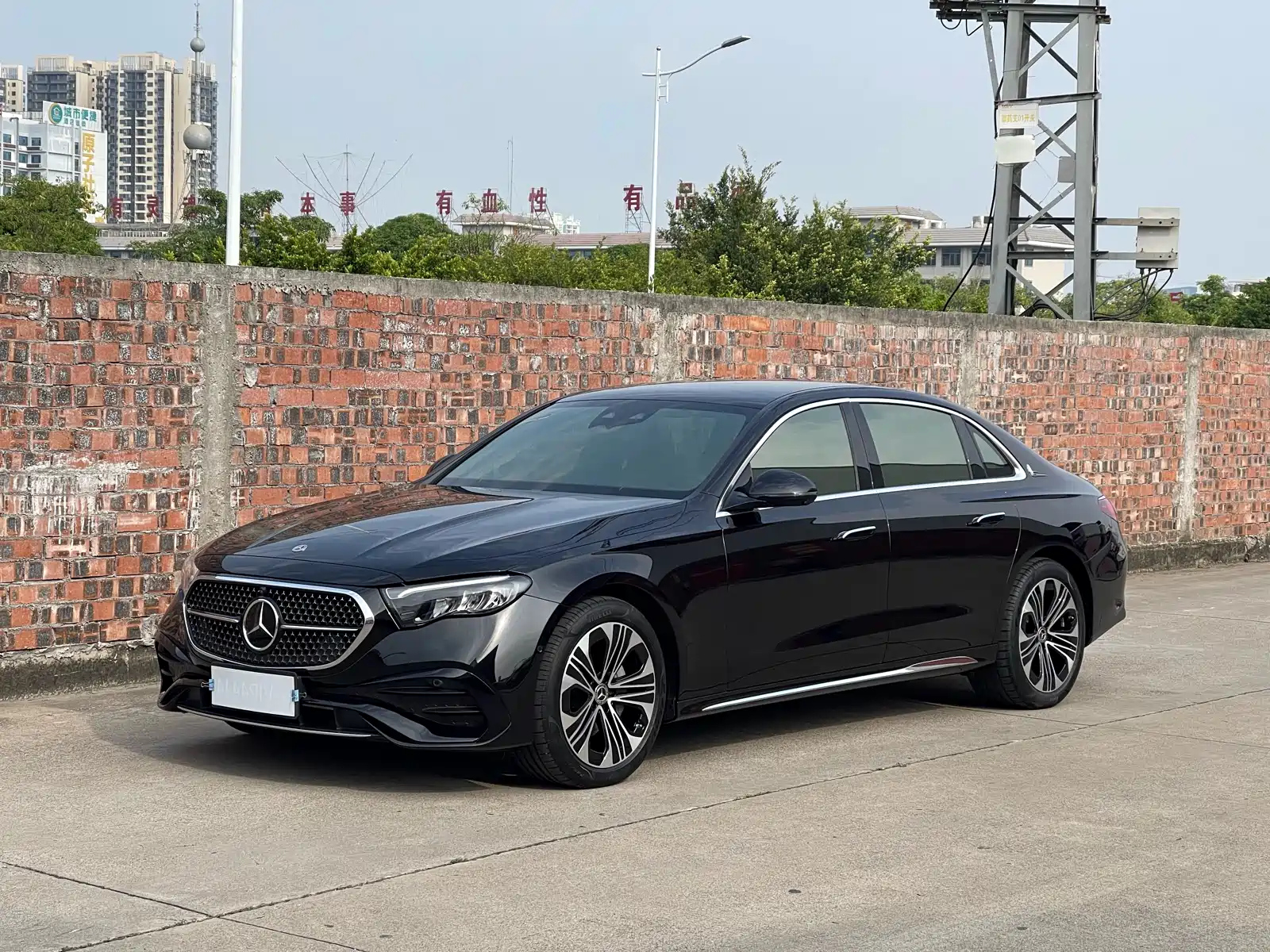 MERCEDES-BENZ E-CLASS 2024