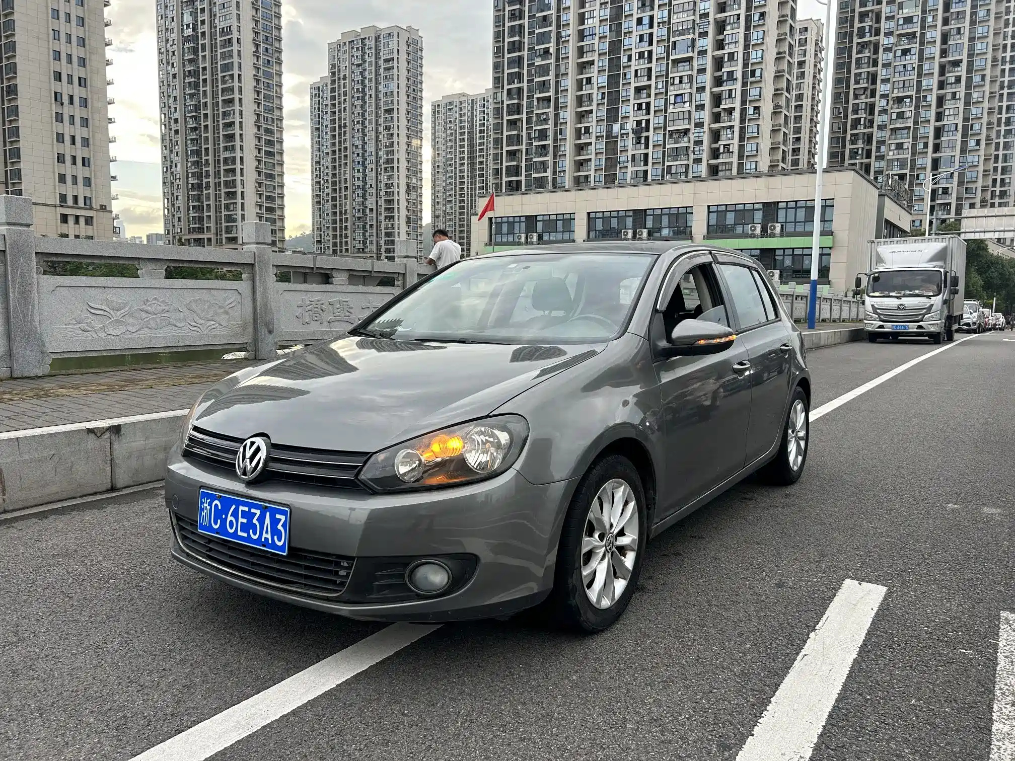 VOLKSWAGEN GOLF 2013