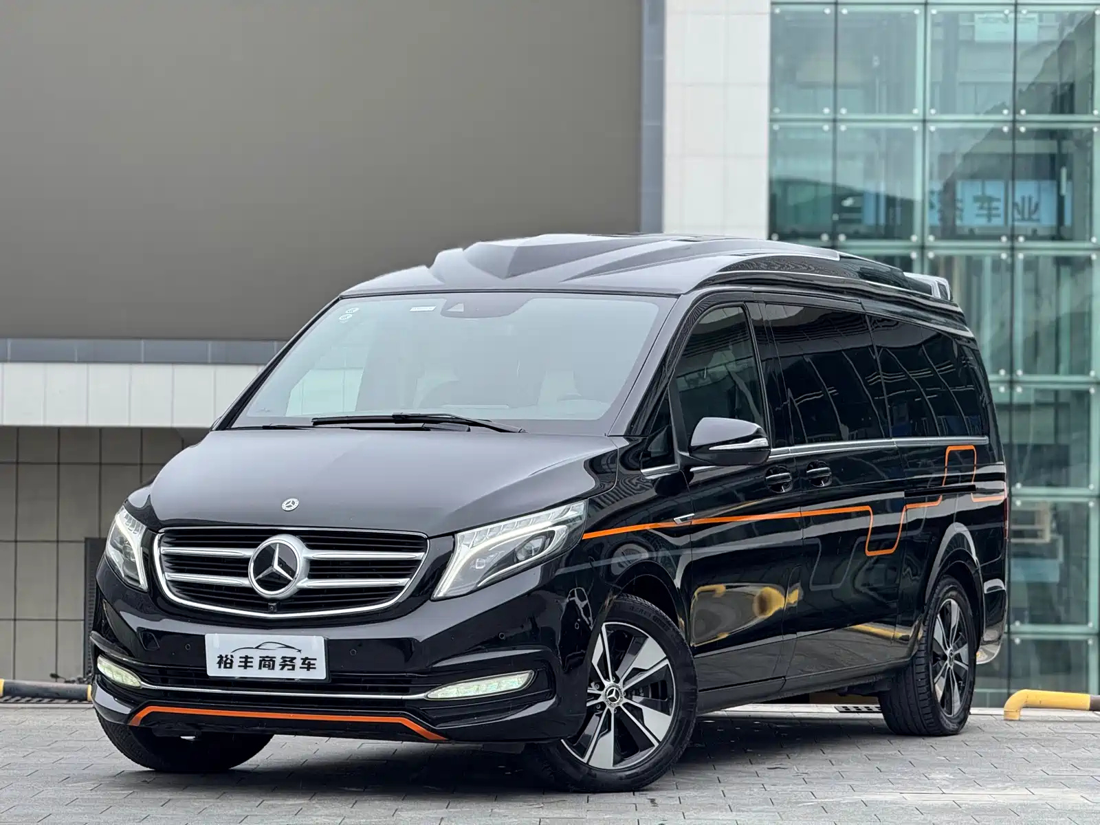 MERCEDES-BENZ V-CLASS 2021