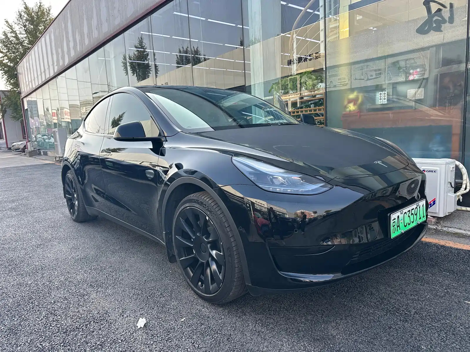 TESLA MODEL Y 2023