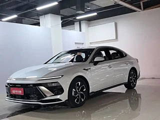 Заказать HYUNDAI SONATA