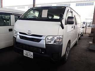 TOYOTA HIACE VAN