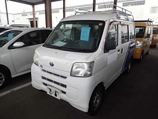 TOYOTA PIXIS VAN