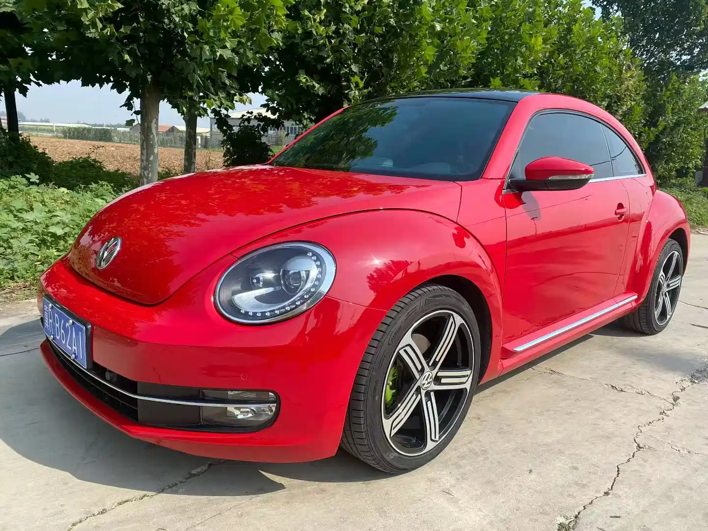 VOLKSWAGEN BEETLE 2013