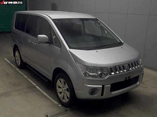 MITSUBISHI DELICA D5