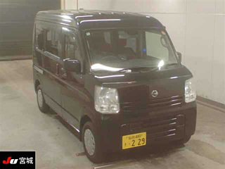 NISSAN CLIPPER VAN