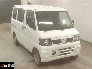 NISSAN CLIPPER VAN