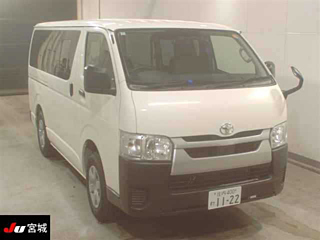 TOYOTA HIACE VAN