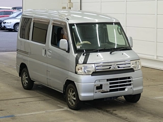 MITSUBISHI MINICAB VAN