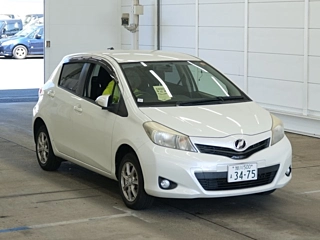 TOYOTA VITZ
