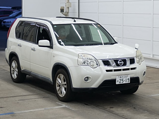 NISSAN X TRAIL