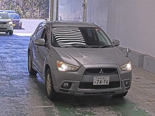 MITSUBISHI RVR