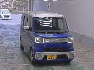 DAIHATSU WAKE