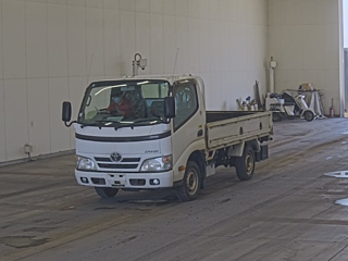 TOYOTA DYNA