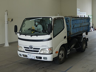 TOYOTA DYNA