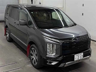 MITSUBISHI DELICA D5