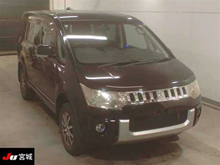 MITSUBISHI DELICA D5