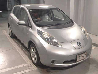 NISSAN LEAF