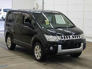 MITSUBISHI DELICA D5