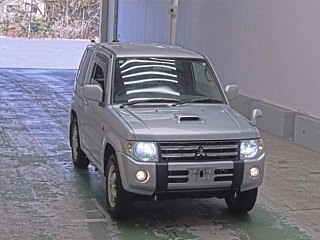 MITSUBISHI PAJERO MINI