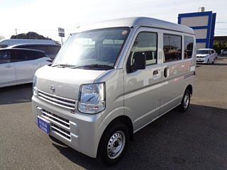 NISSAN CLIPPER VAN