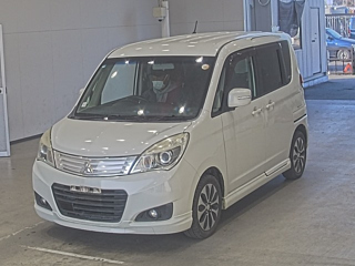 MITSUBISHI DELICA D2