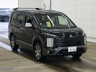 MITSUBISHI DELICA D5