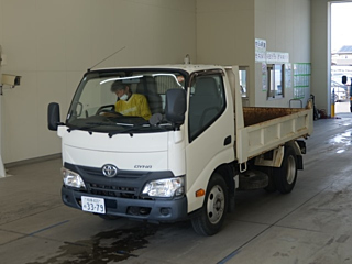 TOYOTA DYNA