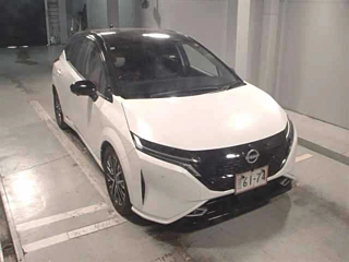 NISSAN AURA