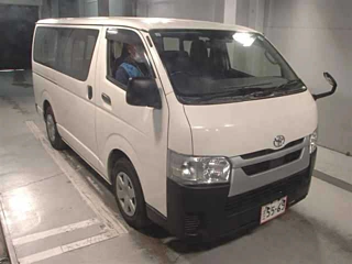 TOYOTA HIACE VAN
