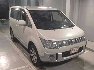 MITSUBISHI DELICA D5