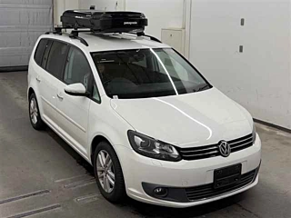 VOLKSWAGEN GOLF TOURAN