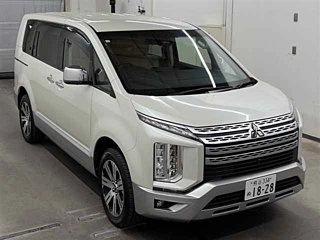 MITSUBISHI DELICA D5