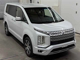 MITSUBISHI DELICA D5