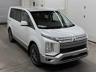 MITSUBISHI DELICA D5