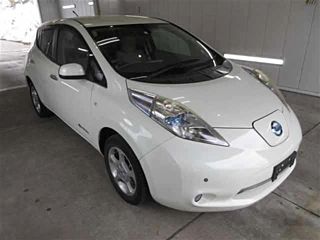 NISSAN LEAF