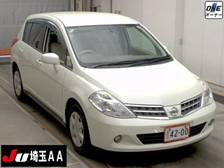 NISSAN TIIDA