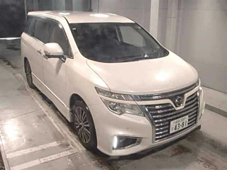 NISSAN ELGRAND