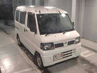 NISSAN CLIPPER VAN
