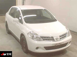NISSAN TIIDA LATIO