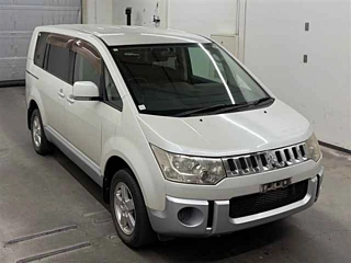 MITSUBISHI DELICA D5