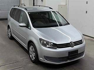 VOLKSWAGEN GOLF TOURAN
