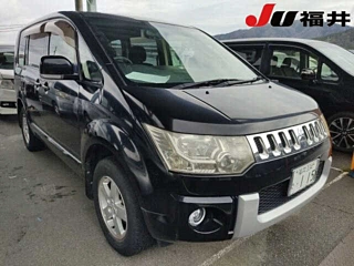 MITSUBISHI DELICA D5