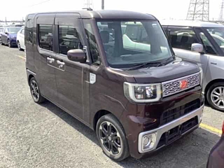 DAIHATSU WAKE