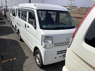 NISSAN CLIPPER VAN