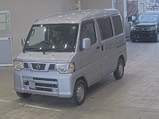 NISSAN CLIPPER VAN
