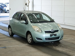 TOYOTA VITZ