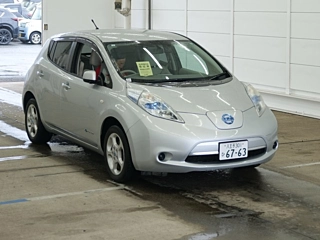 NISSAN LEAF