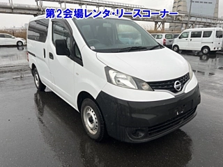 NISSAN NV200