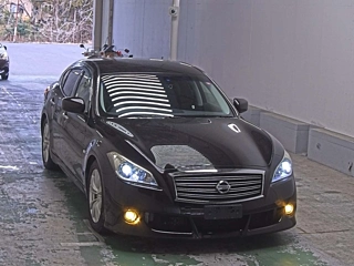 NISSAN FUGA